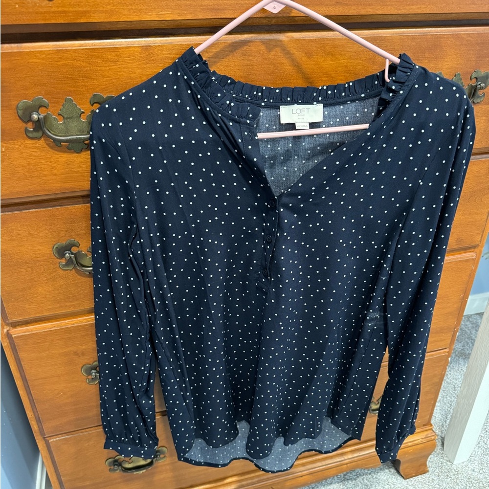 Brand new Loft Outlet long sleeve blouse. Navy/white Polka dots. Xs petite